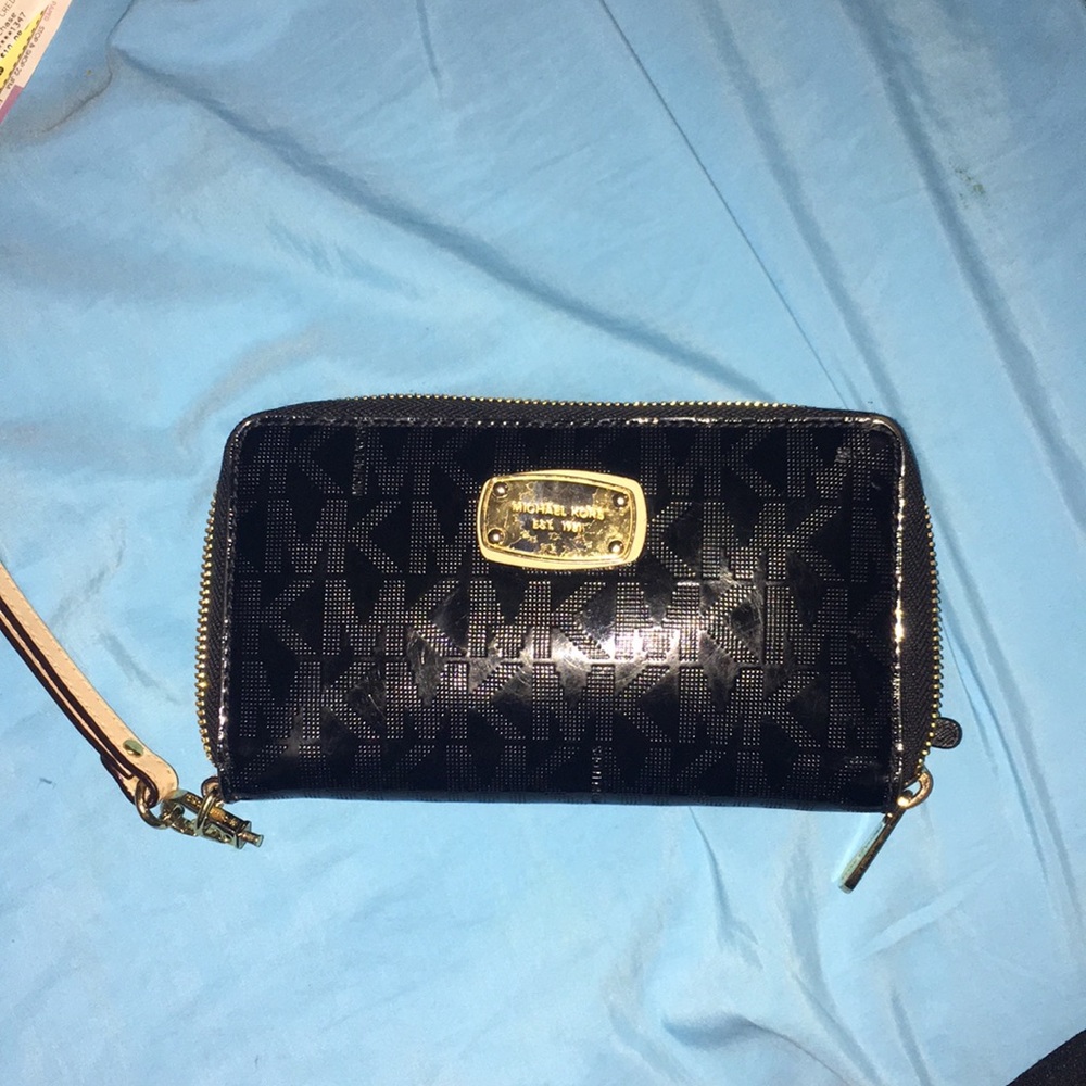 Michael Kors wristlet